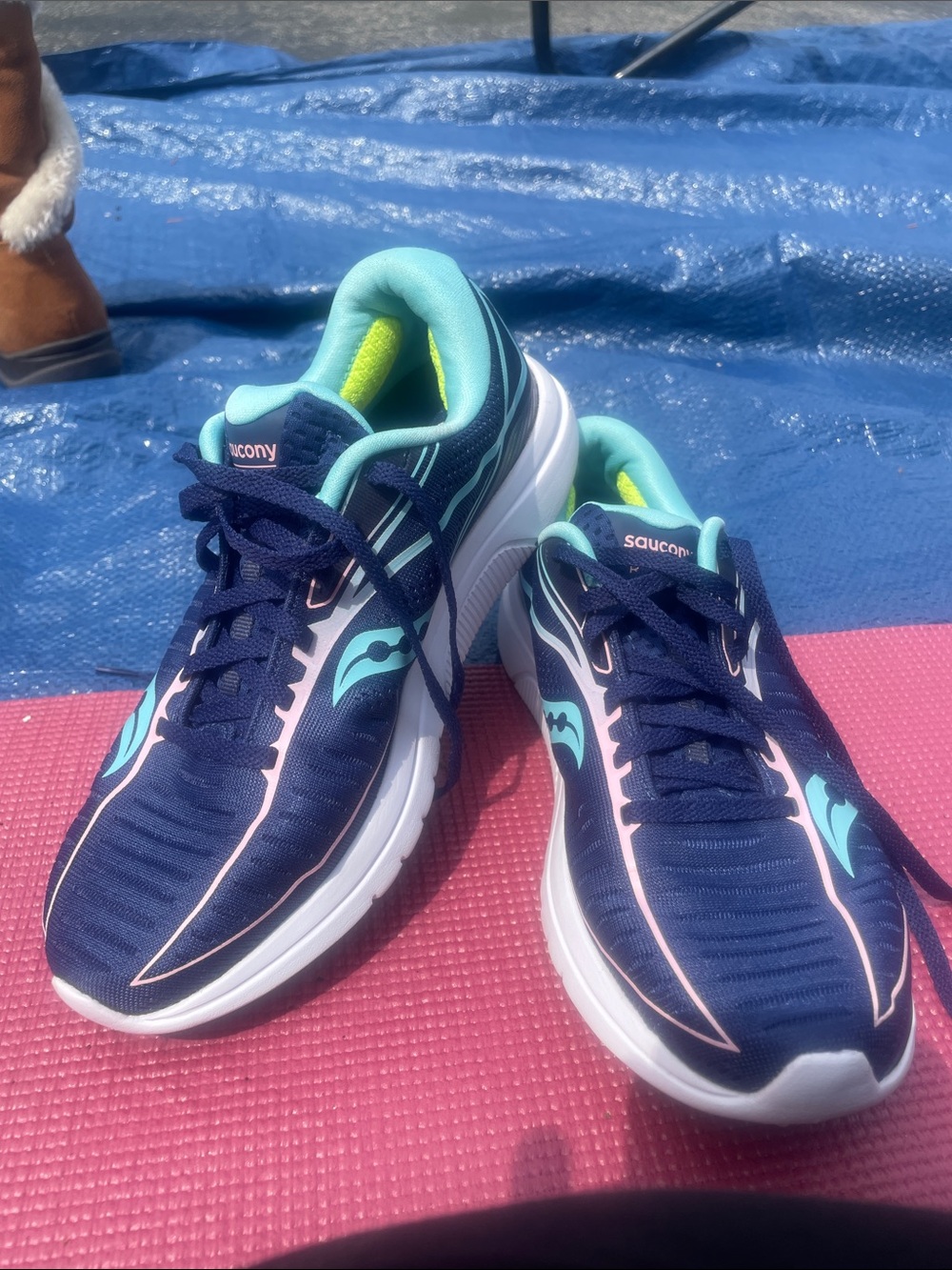 FormFit Running Shoes Women’s sneakers size 8.5
